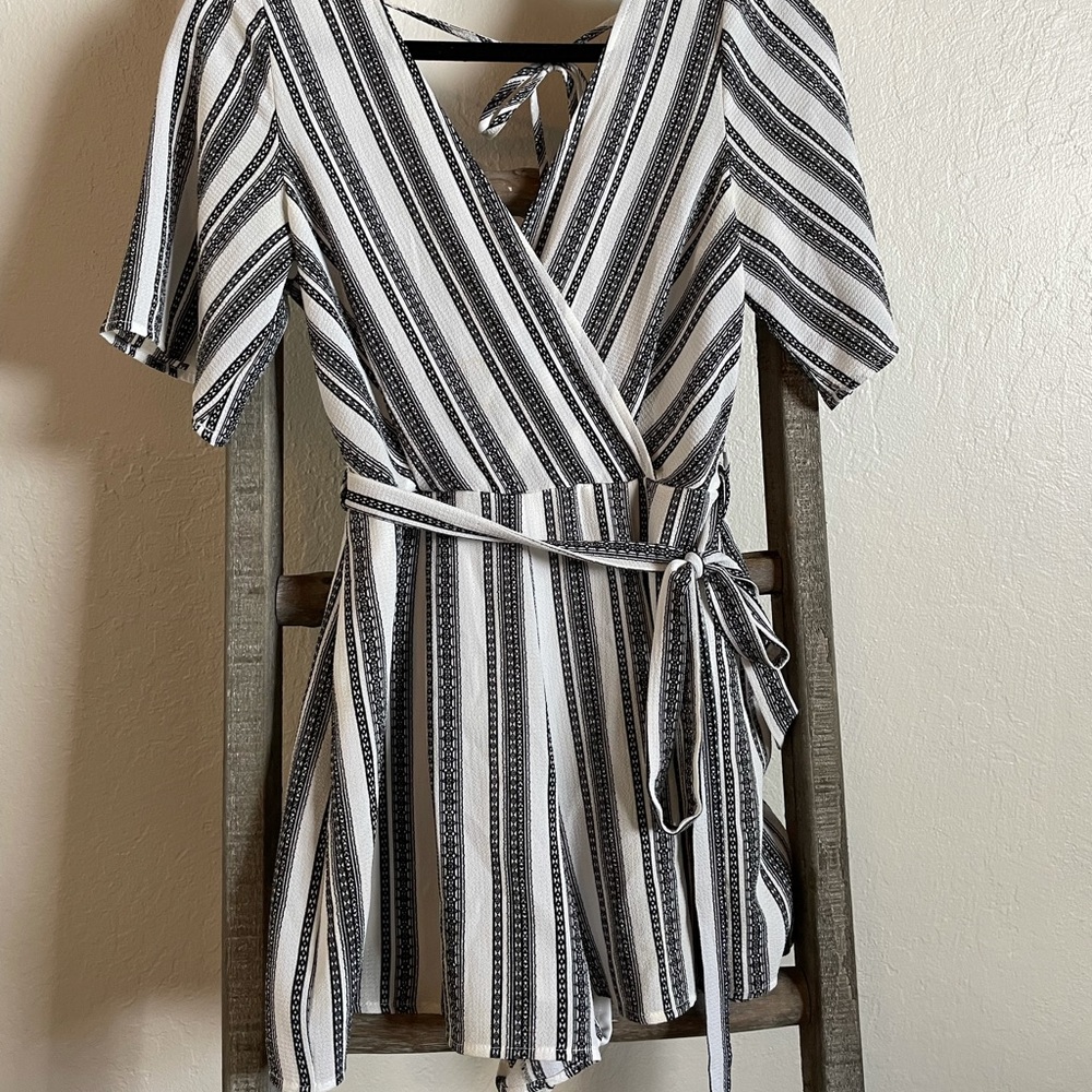 White and black striped romper size small